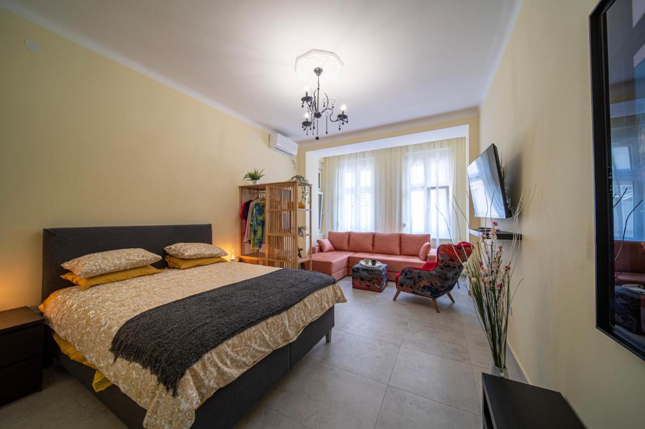 Sunlit Artist Studio Apartment Belgrade Luaran gambar